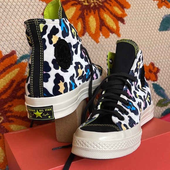 Converse 572369C
CHUCK TAYLOR ALL STAR 70 HI
EGRET/BLACK/LIME TWIST
WMNS snkrs - Picture 10 of 16